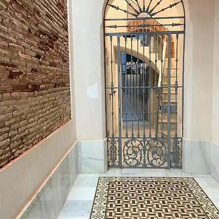 Apartman No 38 *